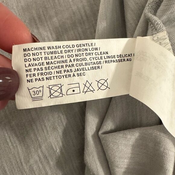 Anama Light Gray Flowy Short Sleeve Top Size Small - Picture 8 of 8